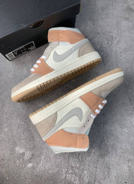 Кроссовки Nike Air Jordan 1 Mid Milan живое фото 1