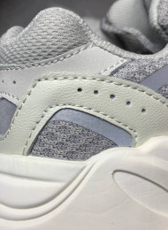 Кроссовки Adidas Yeezy 700 V2 Static White живое фото 4