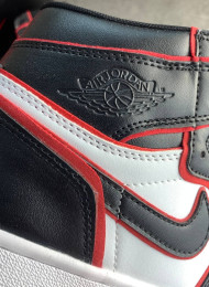 Кроссовки Nike Air Jordan 1 High Bloodline живое фото 3