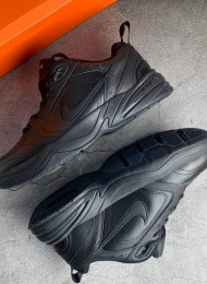 Кроссовки Nike Air Monarch 4 (IV) Triple Black живое фото 1